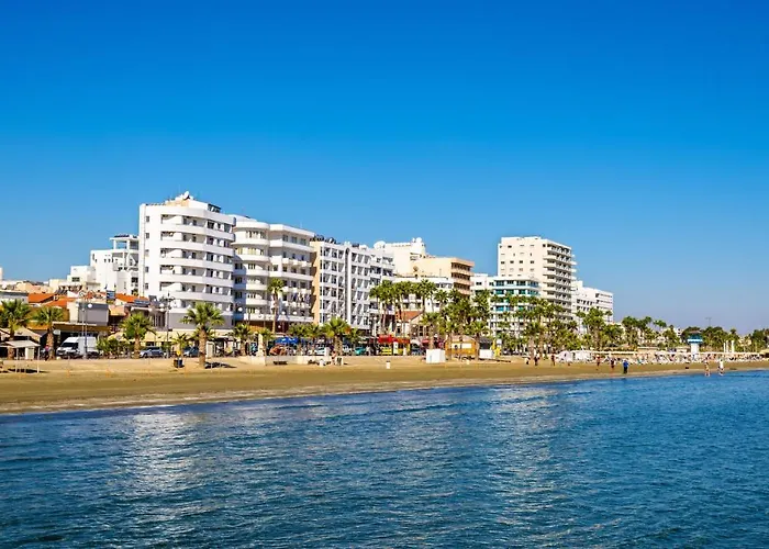 Larnaca Seaview Rooms